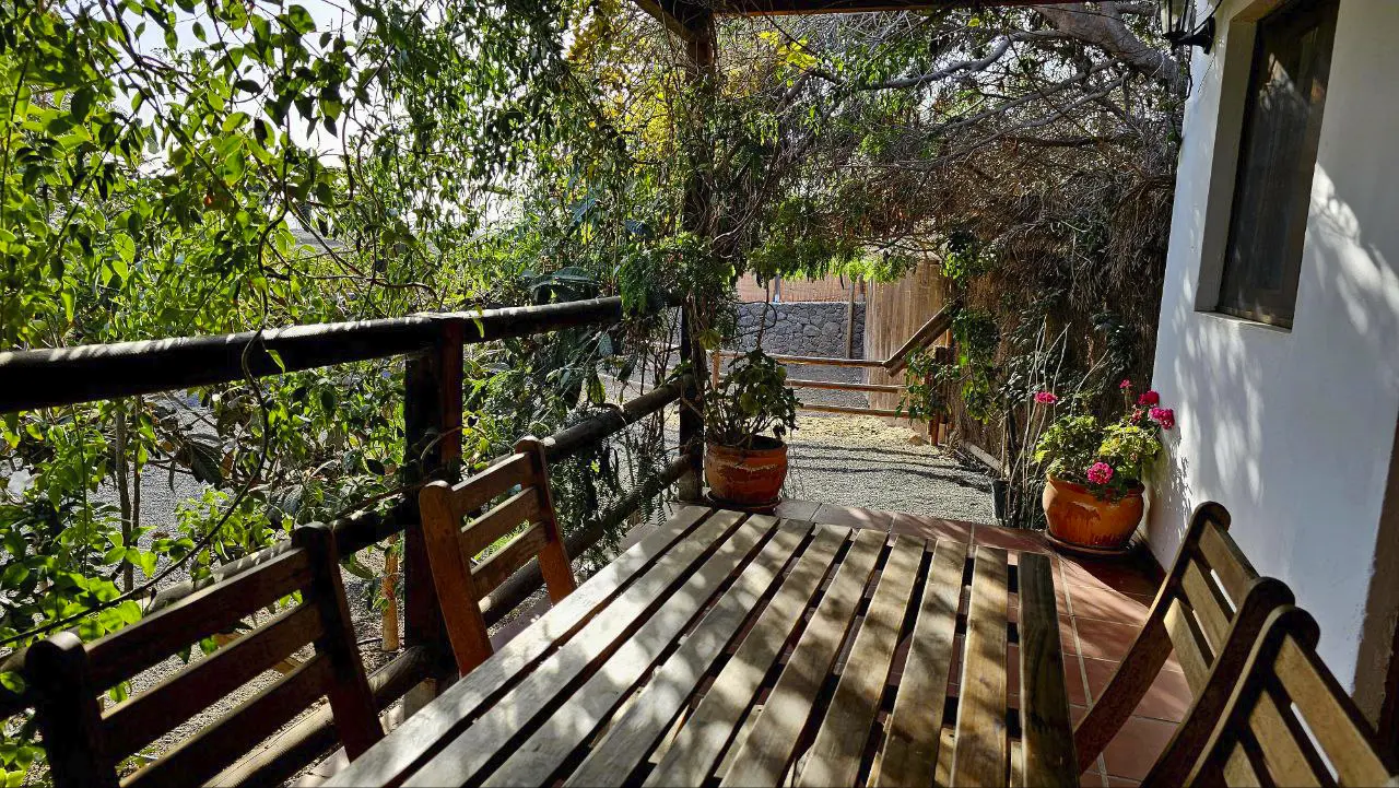 Private Terrasse des Ferienhauses La Sabina mit Blick über die Finca